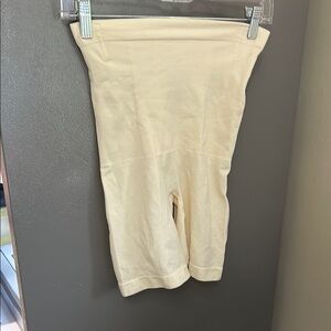 Women's Cream Shorts